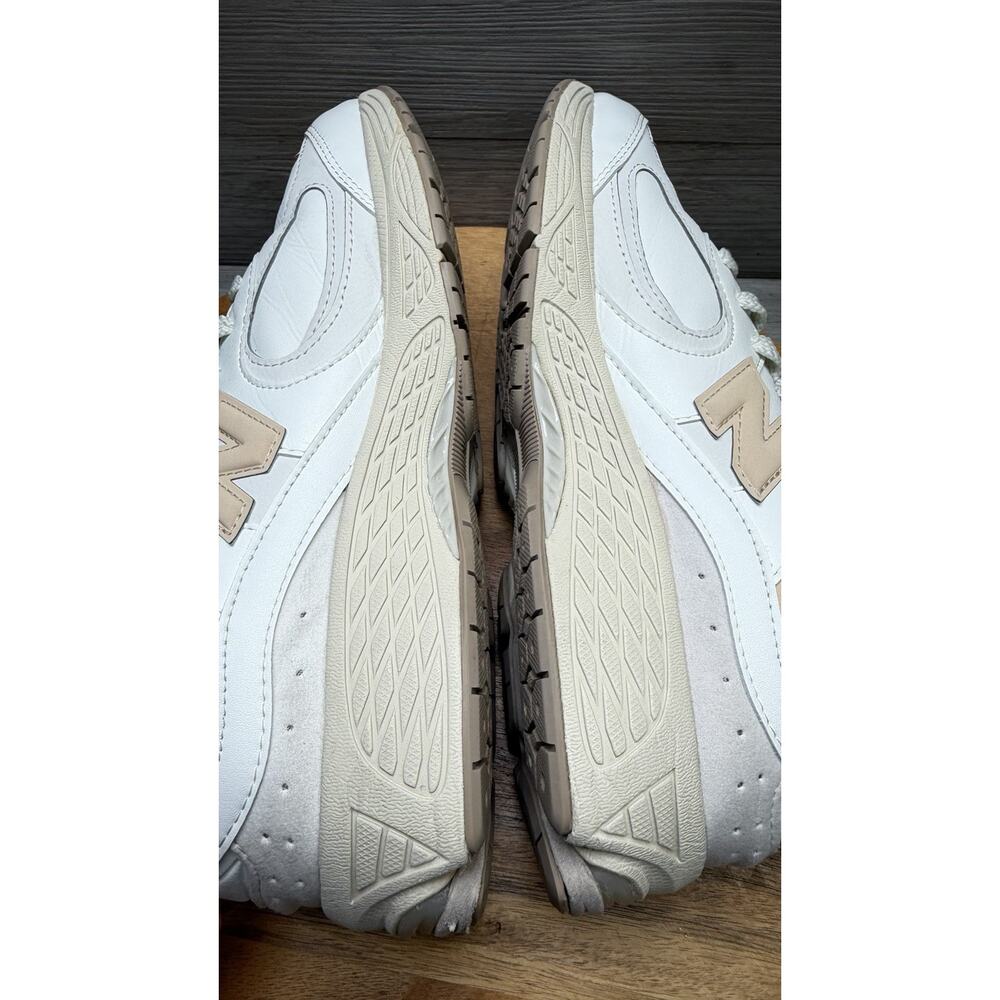 New Balance 2002R. White. Men’s Size 7 - Picture 8 of 10